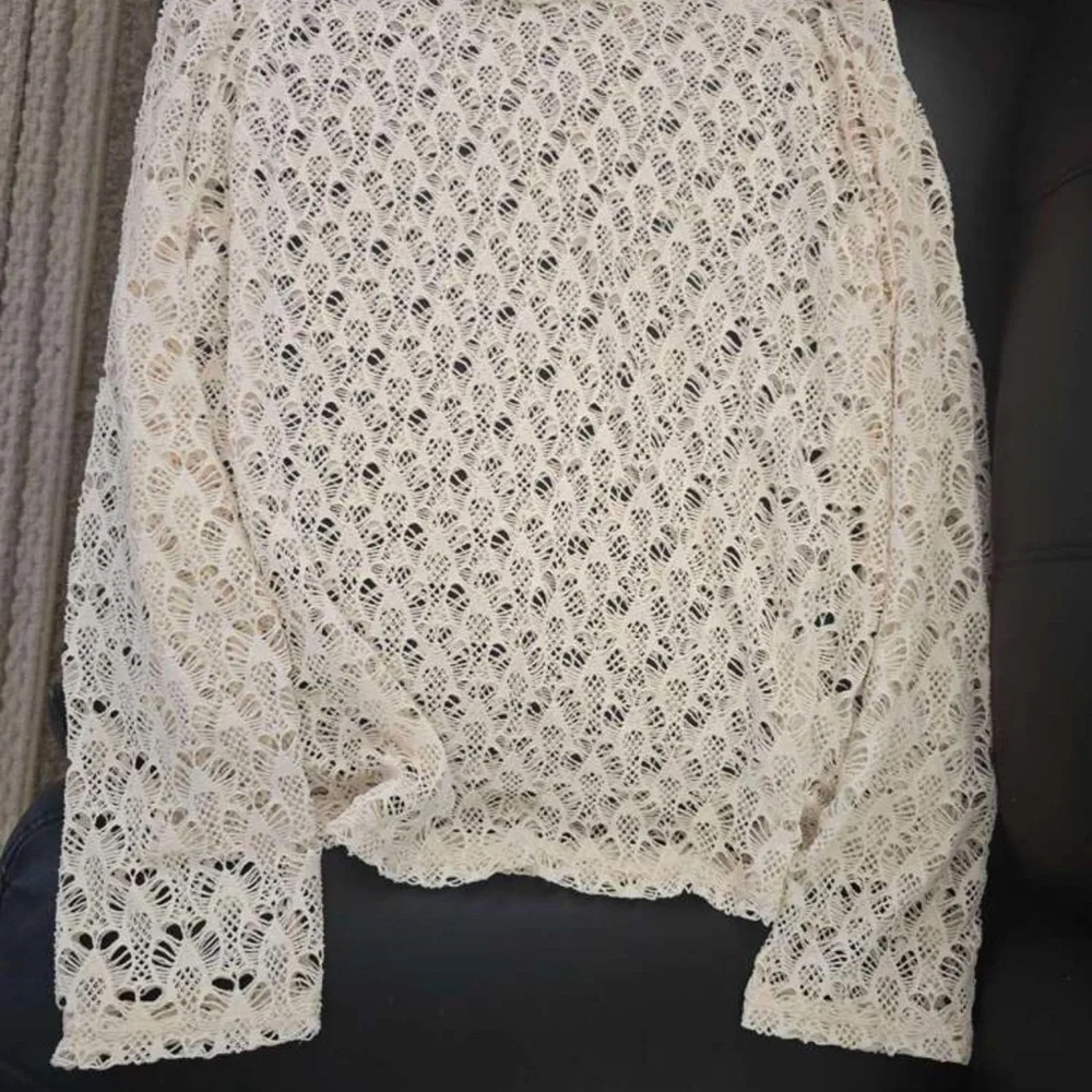 Chic Nation Cream Lace Long Sleeve Blouse
